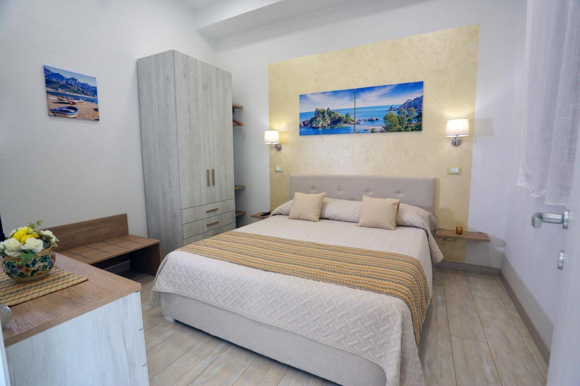 Theos Holidays Apartments Giardini Naxos Esterno foto